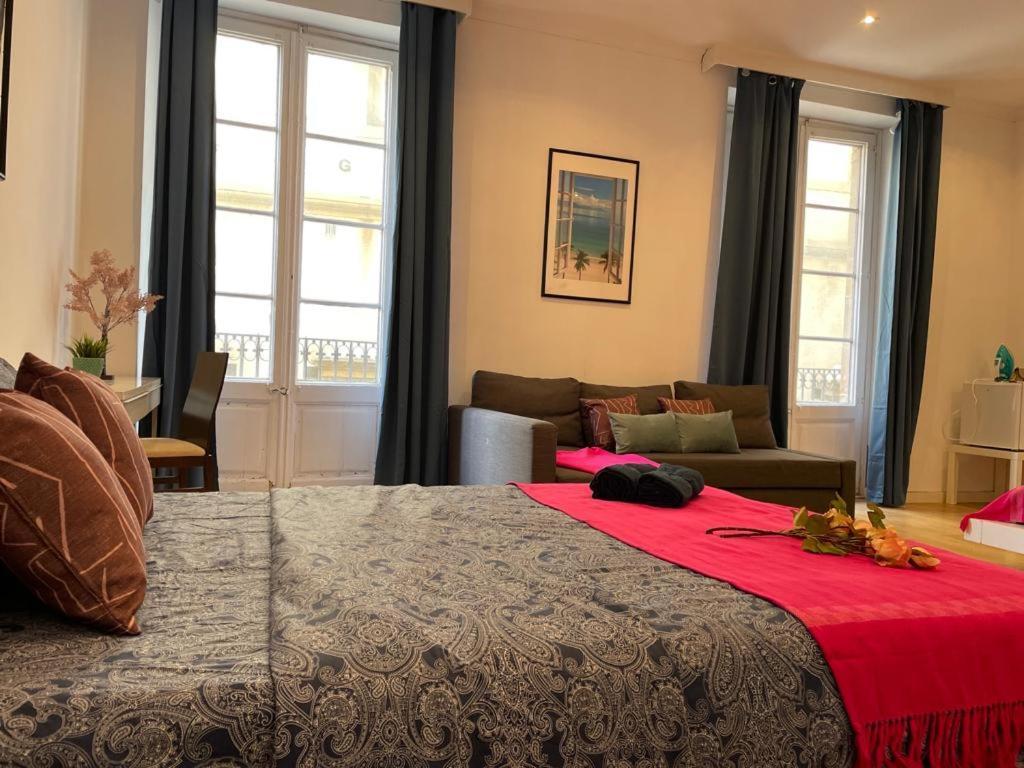 By La Rambla Rooms Barselona Dış mekan fotoğraf